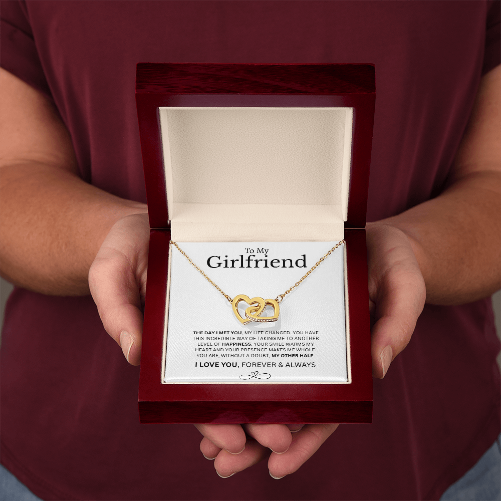 To My Girlfriend | Interlocking Hearts Necklace